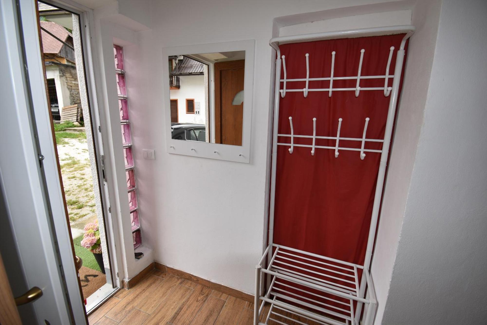 Apartments Free Alps, Massage & Wine 보베츠 외부 사진