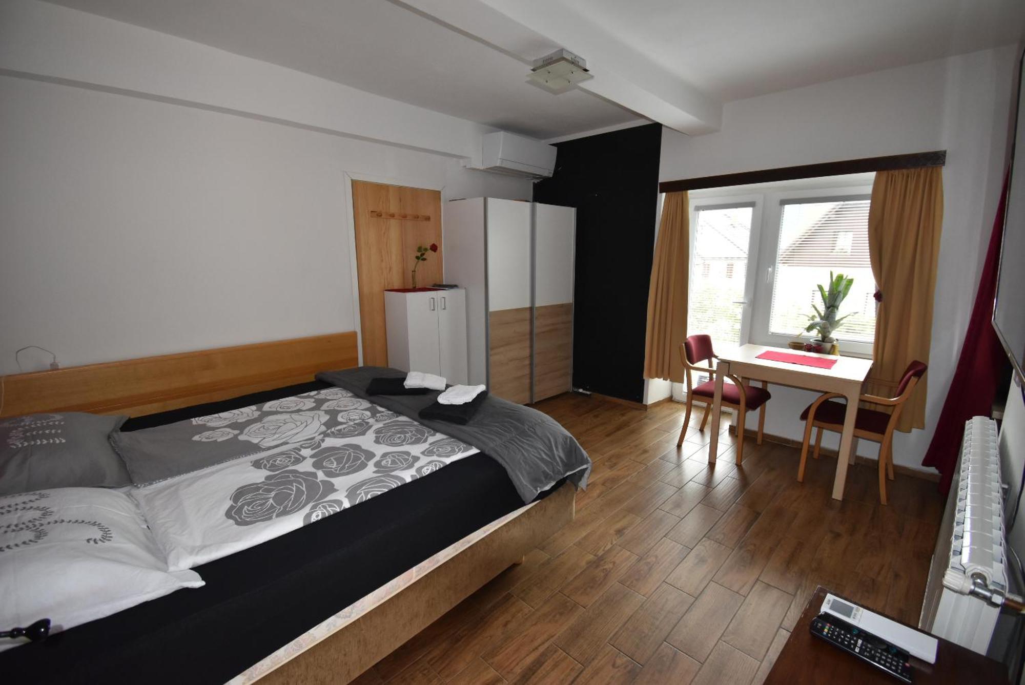Apartments Free Alps, Massage & Wine 보베츠 외부 사진