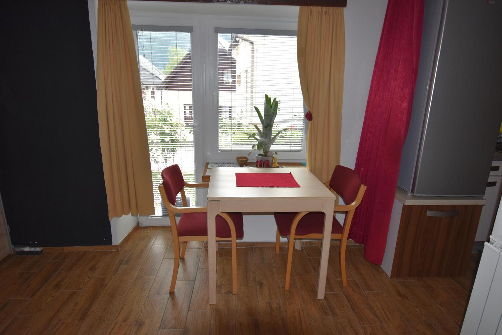 Apartments Free Alps, Massage & Wine 보베츠 외부 사진